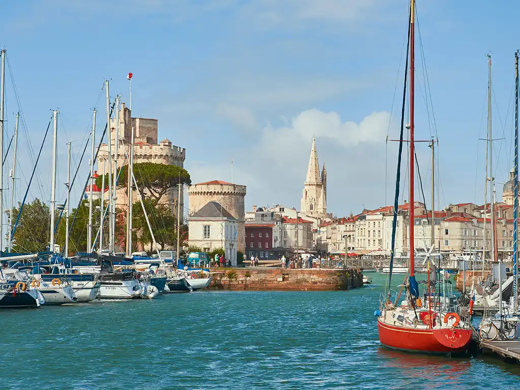 Les chambres d'hôtes des Pertuis Rochelais sont tout proche de la ville de La Rochelle